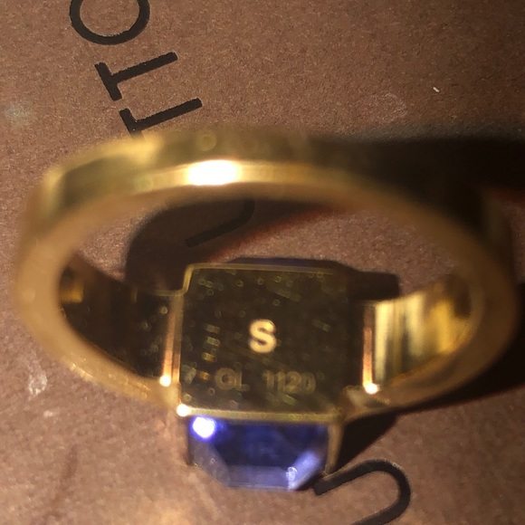 🗣🗣SOLD SOLD 💯Authentic Louis Vuitton Gold Ring - Picture 3 of 8